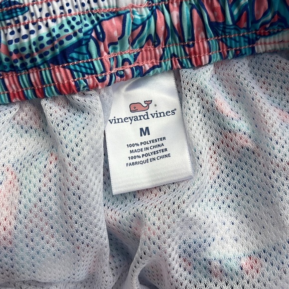 VINEYARD VINES fish print men’s swim trunks size M pink blue - Picture 16 of 17
